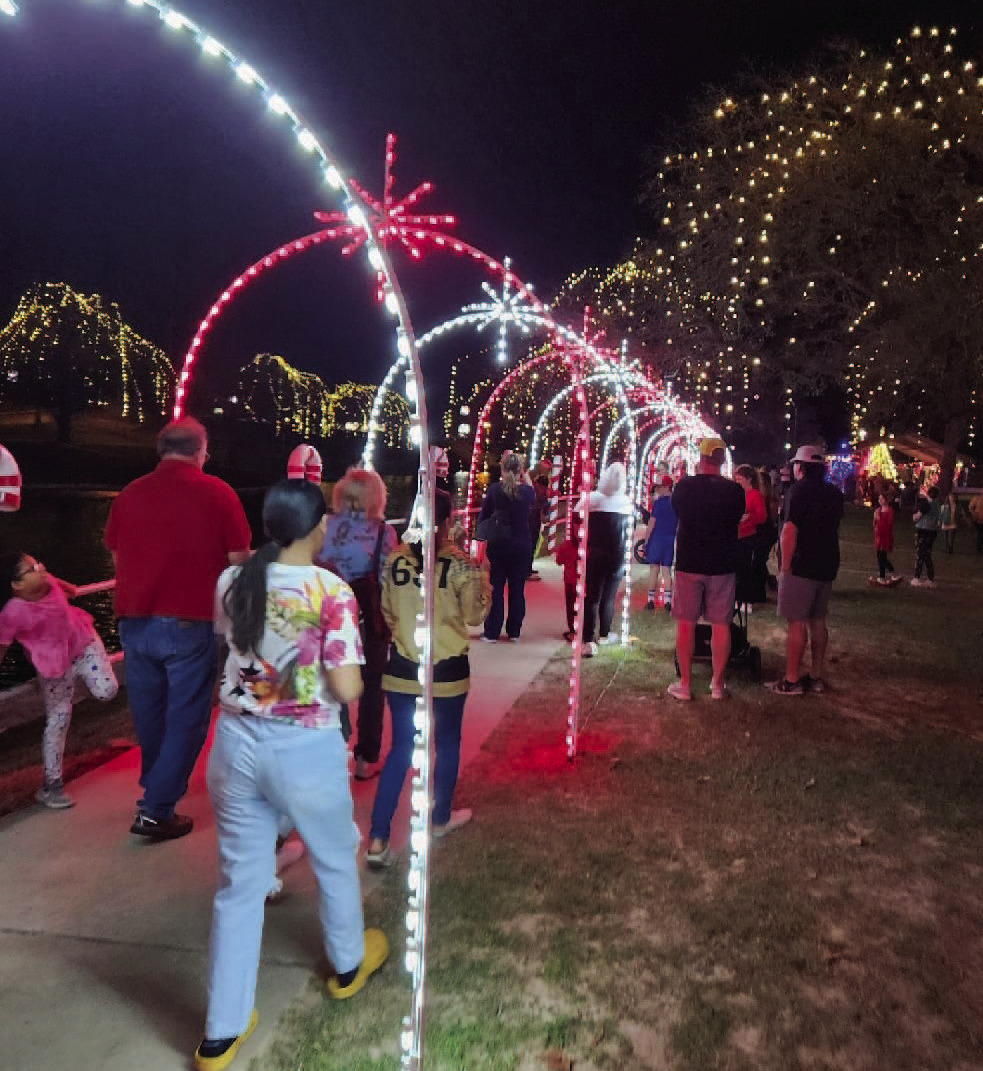 Christmas on the Creek brings crowds to park Lampasas Dispatch Record